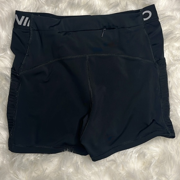 Nike Pro Dri-Fit Black Athletic Shorts - Picture 2 of 4
